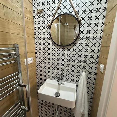 Апартаменти Frana 2 *