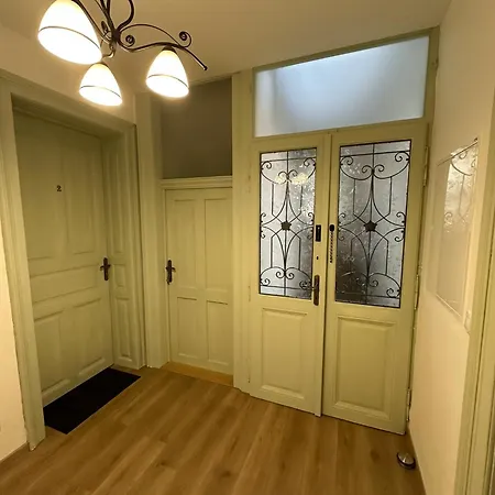 Frana 2 Apartment *